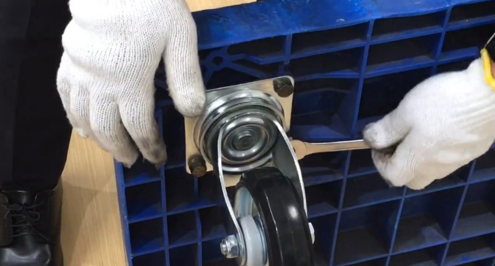 台車のキャスター交換看板画像