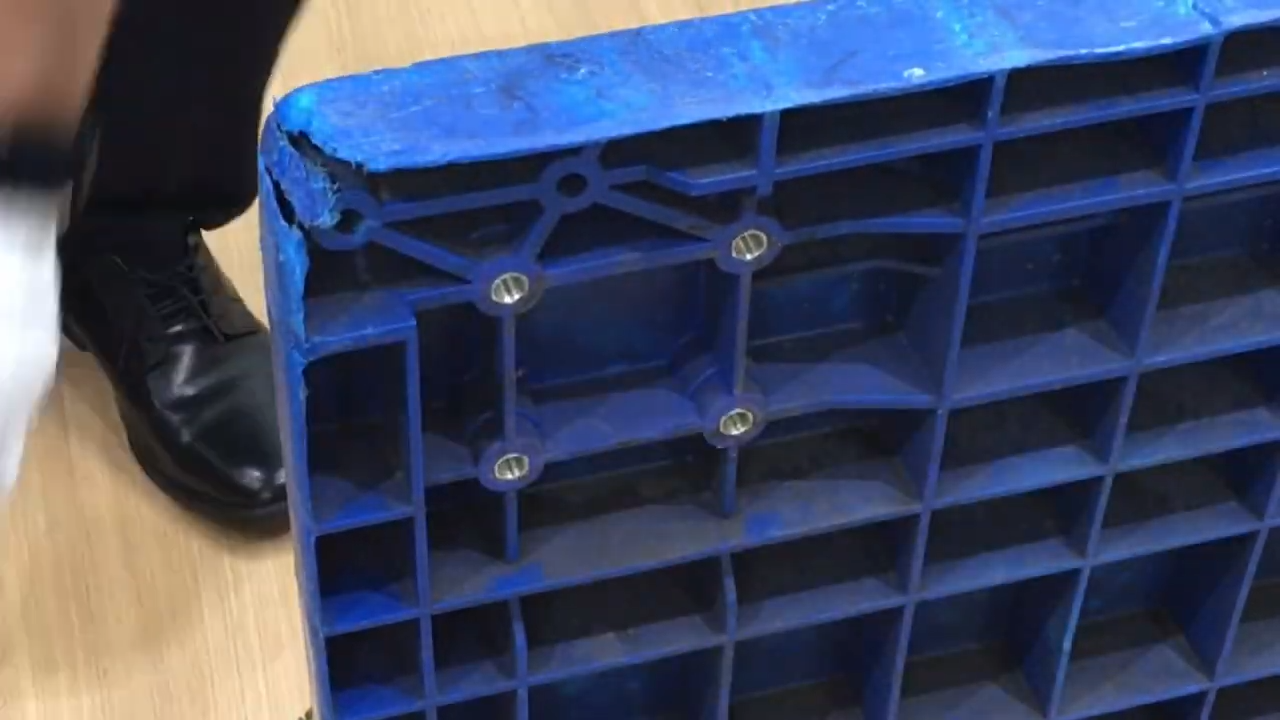 キャスターイメージ