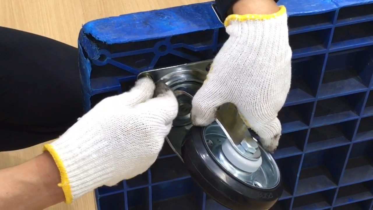 キャスターイメージ